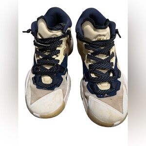 Nike Jordan Zion 1 Pelicans Home Zion Williamson Basketball Sneakers